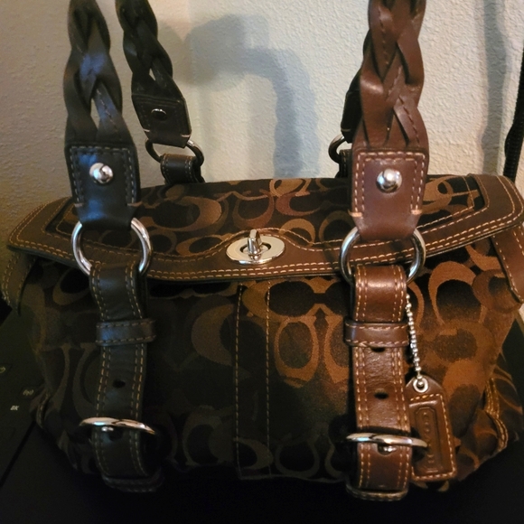 Handbag - Picture 1 of 2